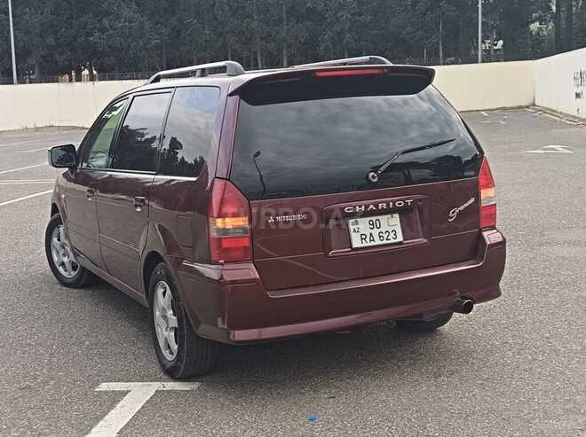 Mitsubishi Chariot Grandis-4