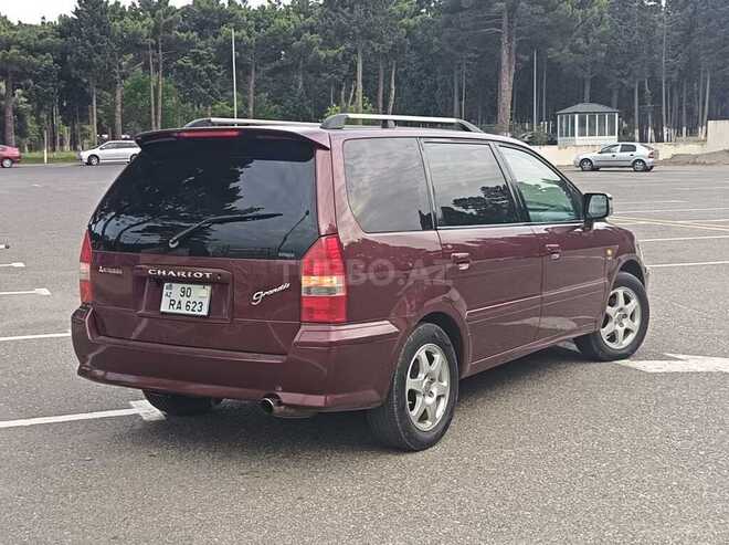 Mitsubishi Chariot Grandis-2