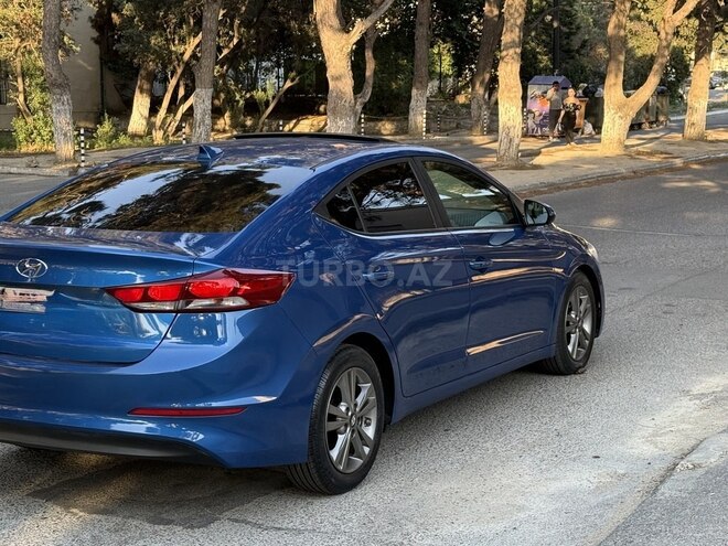 Hyundai Elantra-7