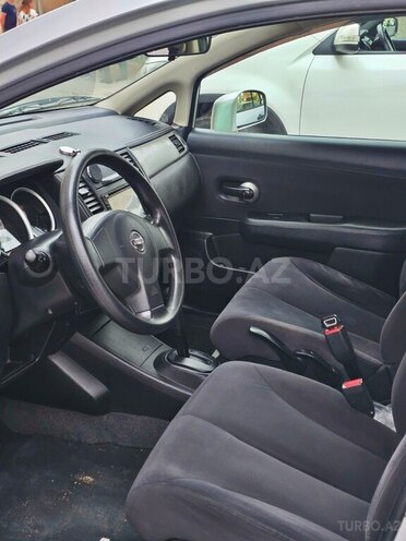 Nissan Tiida-6