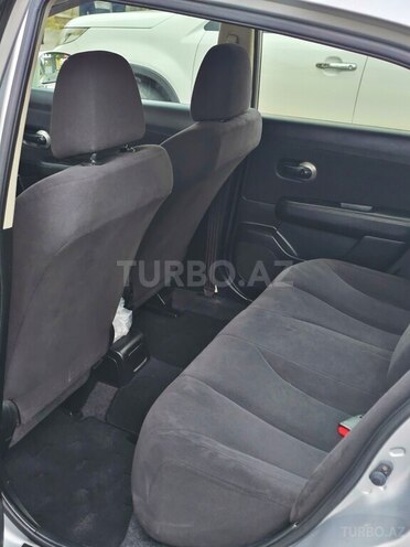 Nissan Tiida-7
