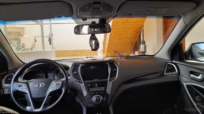 Hyundai Santa Fe-12