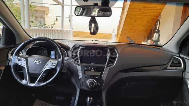 Hyundai Santa Fe-13