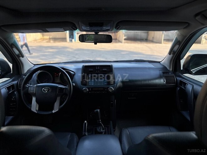 Toyota Land Cruiser Prado-3