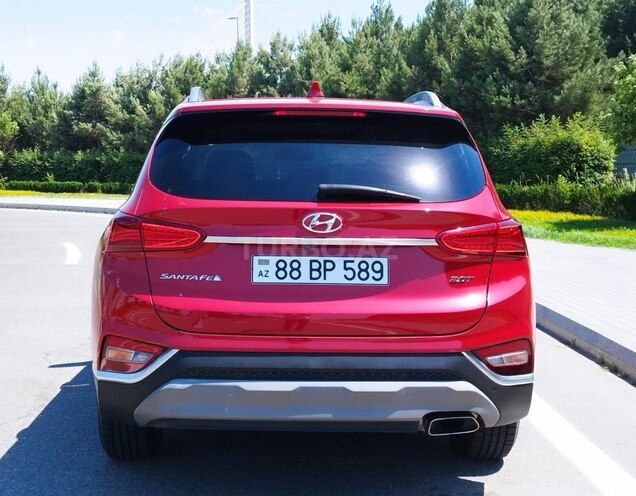 Hyundai Santa Fe-12