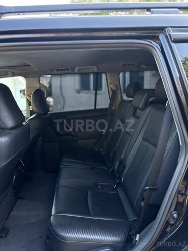 Toyota Land Cruiser Prado-10