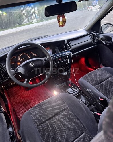 Opel Vectra-8