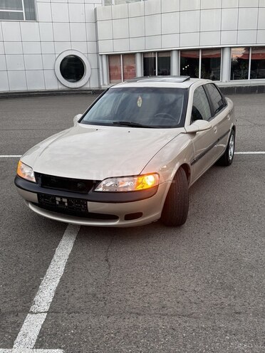 Opel Vectra-2