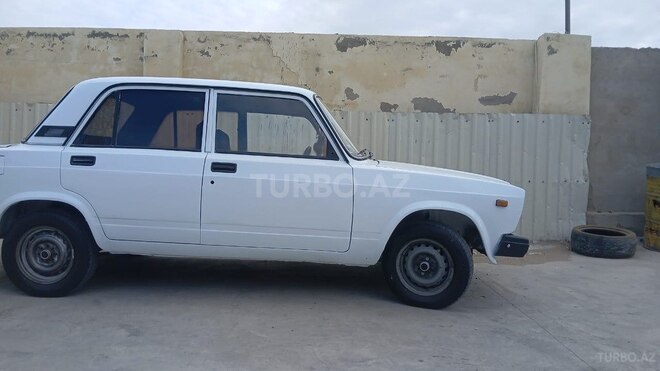 LADA (VAZ) 2107-4