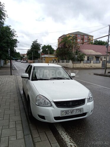 LADA (VAZ) Priora-1