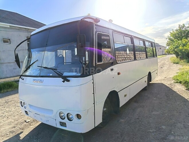 Isuzu Bogdan-2