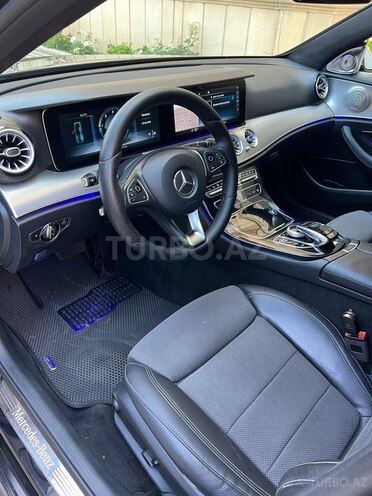 Mercedes E 220 d-16