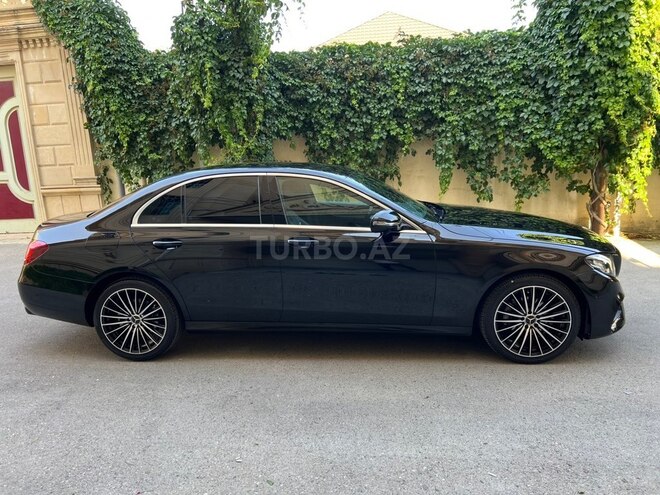 Mercedes E 220 d-7