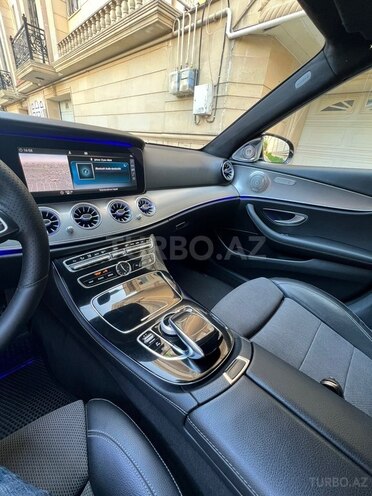 Mercedes E 220 d-15