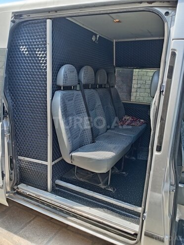 Ford Transit-14