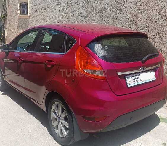 Ford Fiesta-2