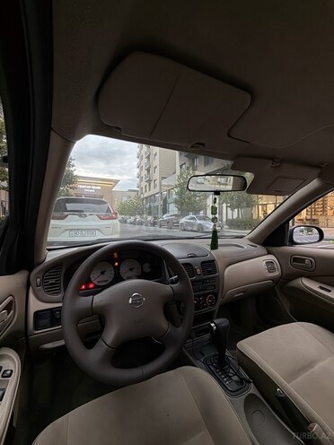Nissan Sunny-6