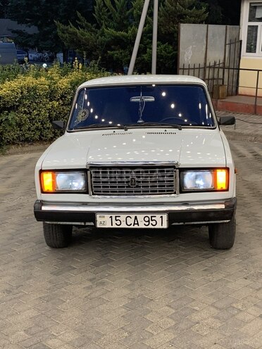 LADA (VAZ) 2107-1
