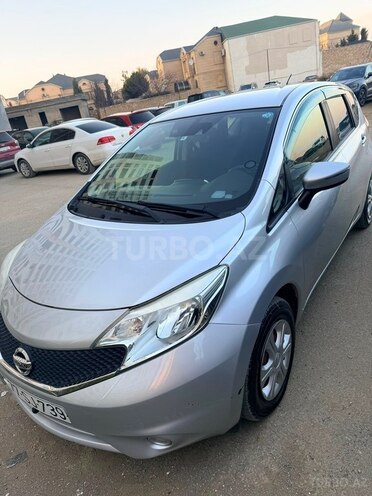 Nissan Note-2