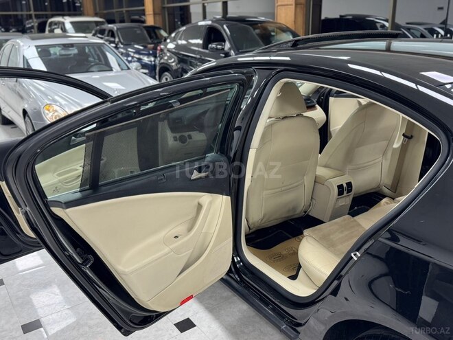 Volkswagen Passat-21