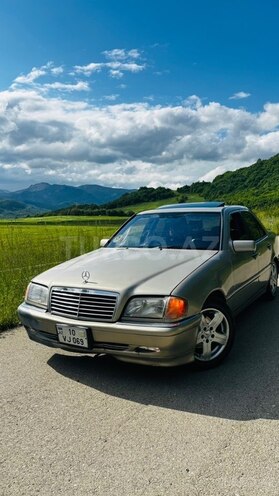 Mercedes C 230-1