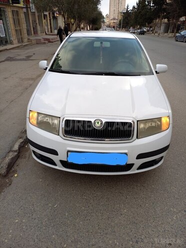 Skoda Fabia-1