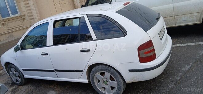 Skoda Fabia-2