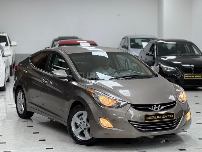 Hyundai Elantra-2