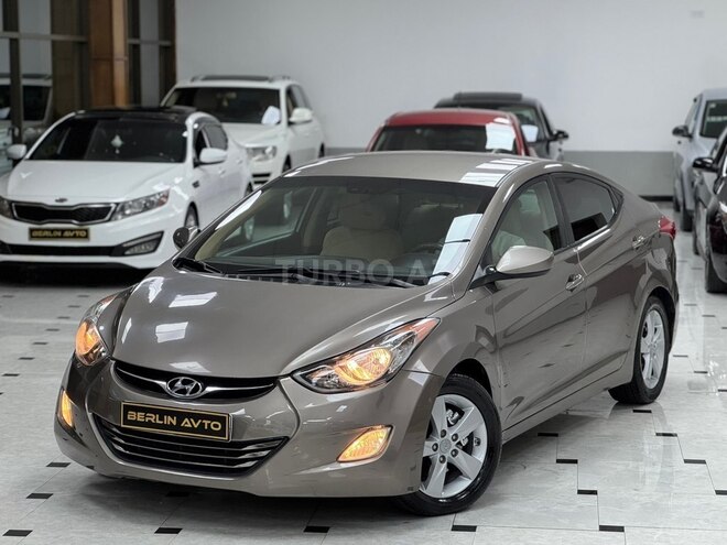 Hyundai Elantra-5