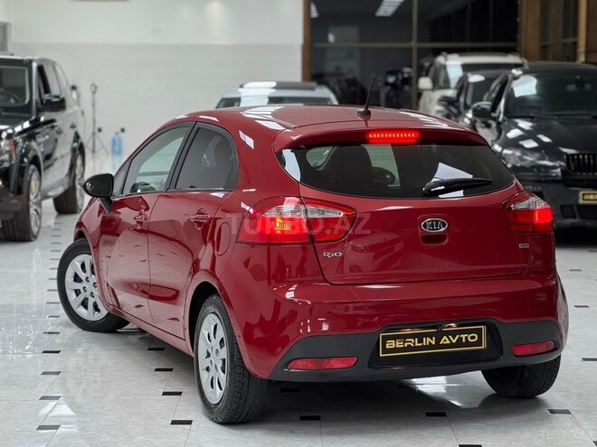 Kia Rio-12