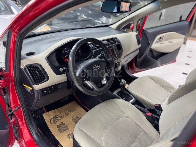 Kia Rio-21