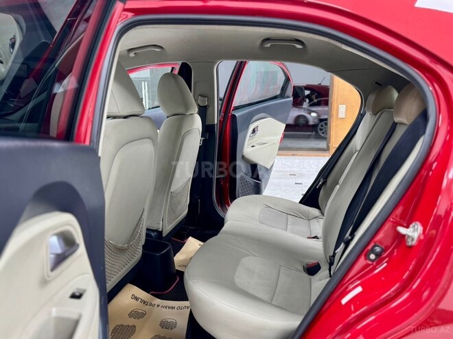 Kia Rio-23