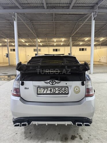 Toyota Prius-2