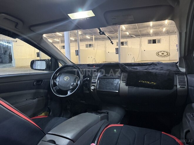Toyota Prius-3