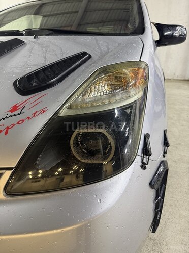 Toyota Prius-4
