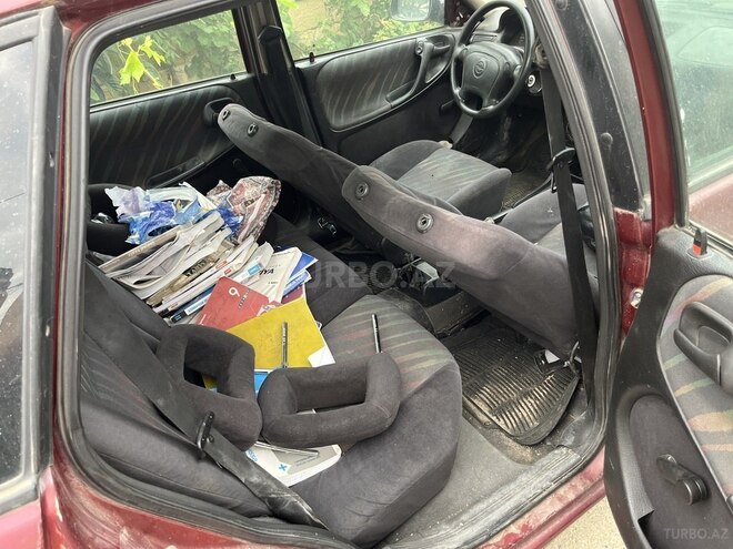 Opel Astra-11