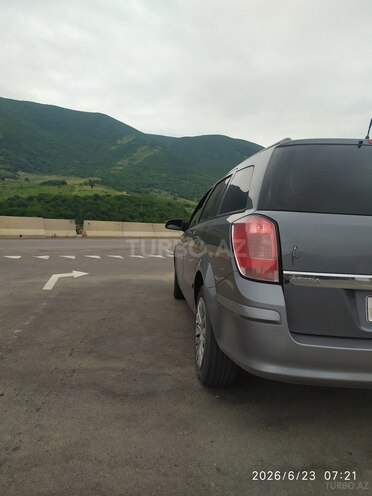 Opel Astra-2