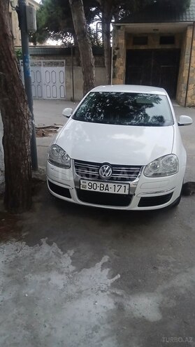 Volkswagen Jetta-1