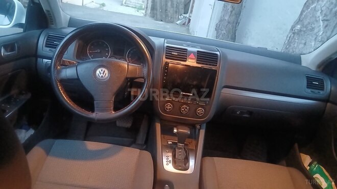 Volkswagen Jetta-5