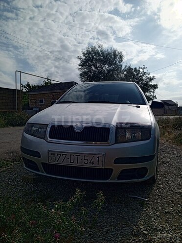 Skoda Fabia-1