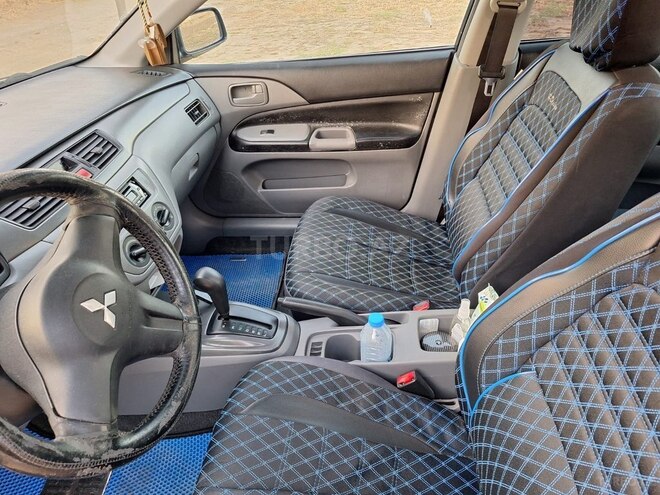 Mitsubishi Lancer-7
