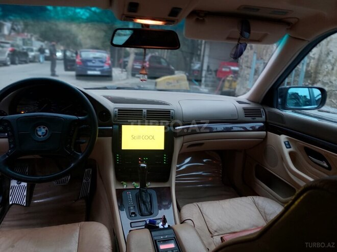 BMW 735-8