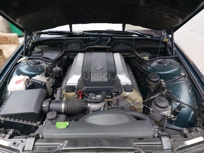 BMW 735-7