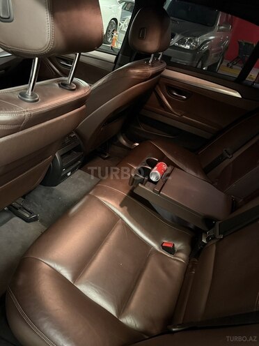 BMW 528-8