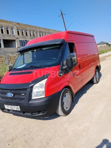Ford Transit-9
