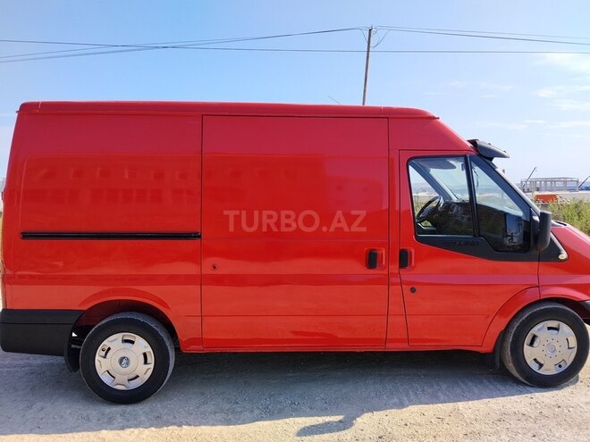 Ford Transit-12