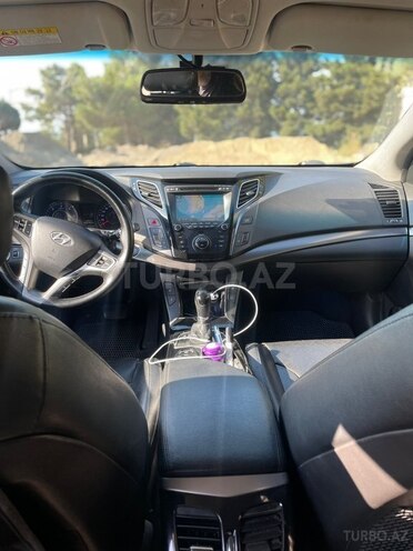 Hyundai i40-13