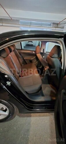 Volkswagen Jetta-6