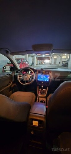 Volkswagen Jetta-5