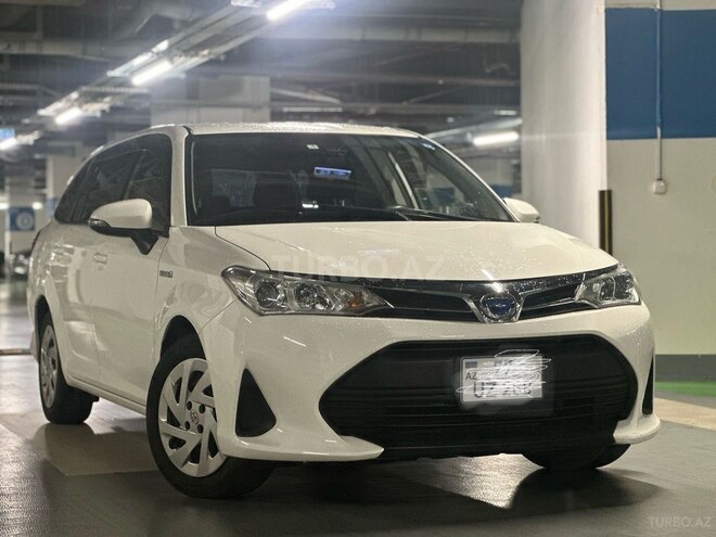 Toyota Corolla Fielder-1